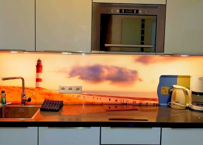 1-102, Seeseite, Haus Metropol, 5etage Appartement *